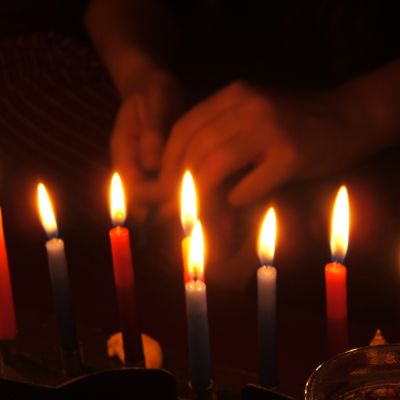 Hanukkah%20an-47b55b82-2382-473e-8e14-bbfd7ab833a4-sample-image